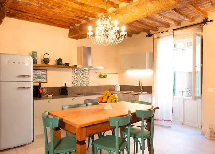 Rocca Del Dimore باسّينيانو سول تْرازي