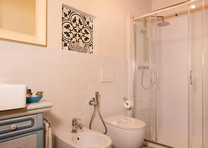 Rocca Del Dimore شقة باسّينيانو سول تْرازي